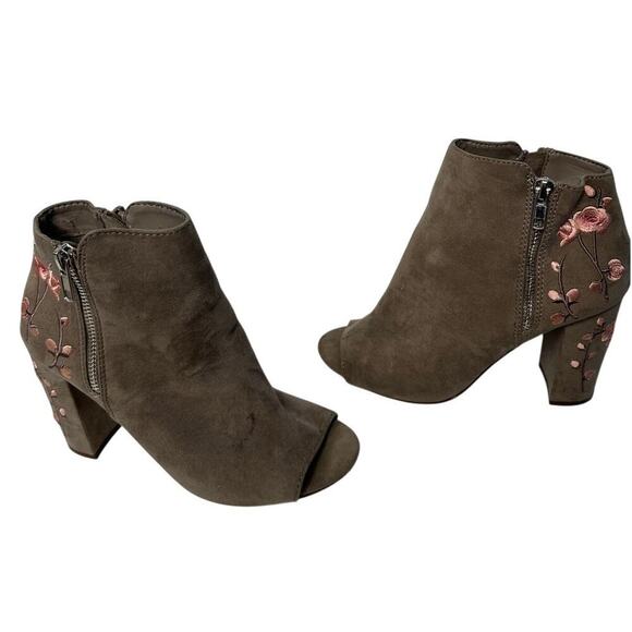 Candies Size 7 Taupe Grey Suede Floral Embroidered Pink Peep Toe Ankle Bootie - Picture 2 of 10